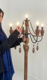 آباژور کنار سالنی چوبی منبت کاری ۶ شعله رُز